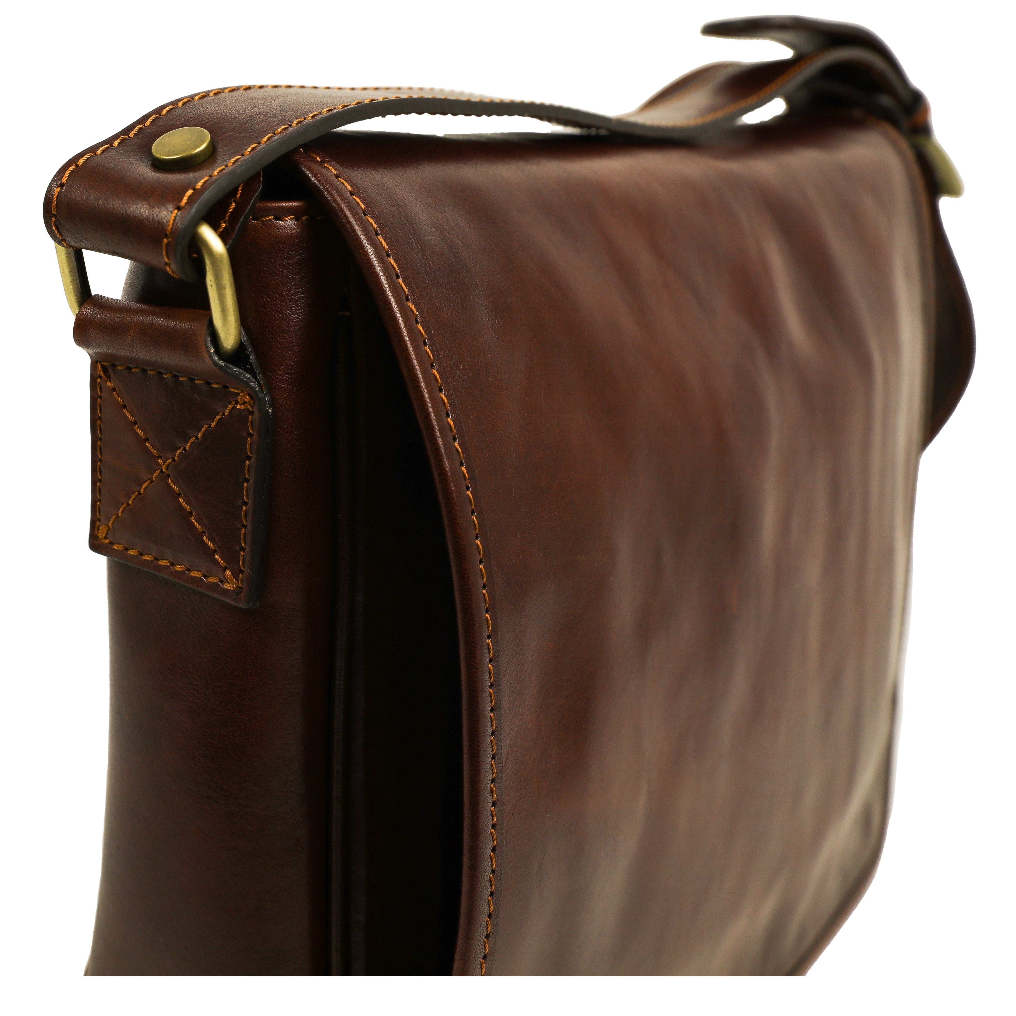 Leather Messenger Bag – The Stranger