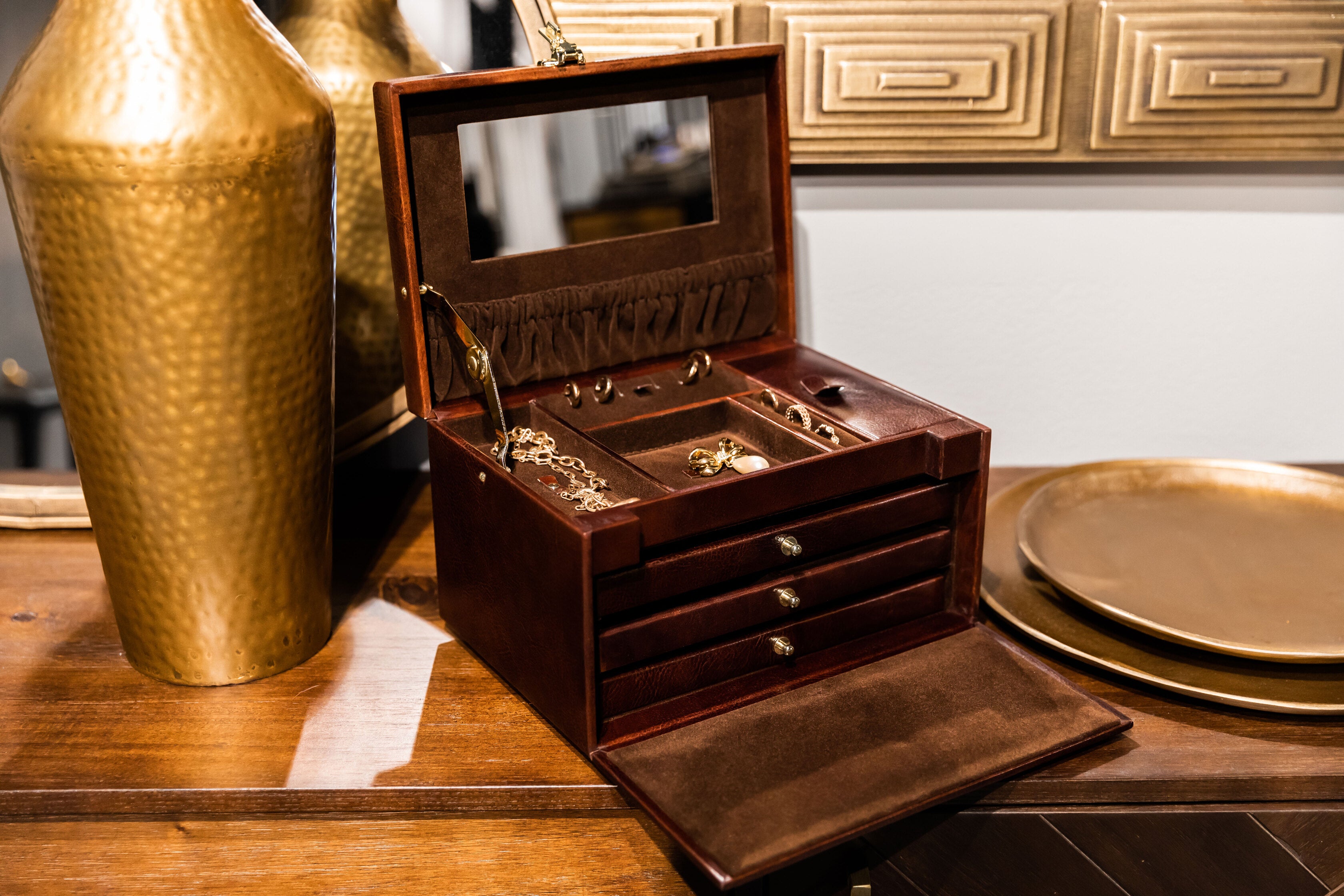 Large Leather Jewelry Box - The Portrait of a Lady